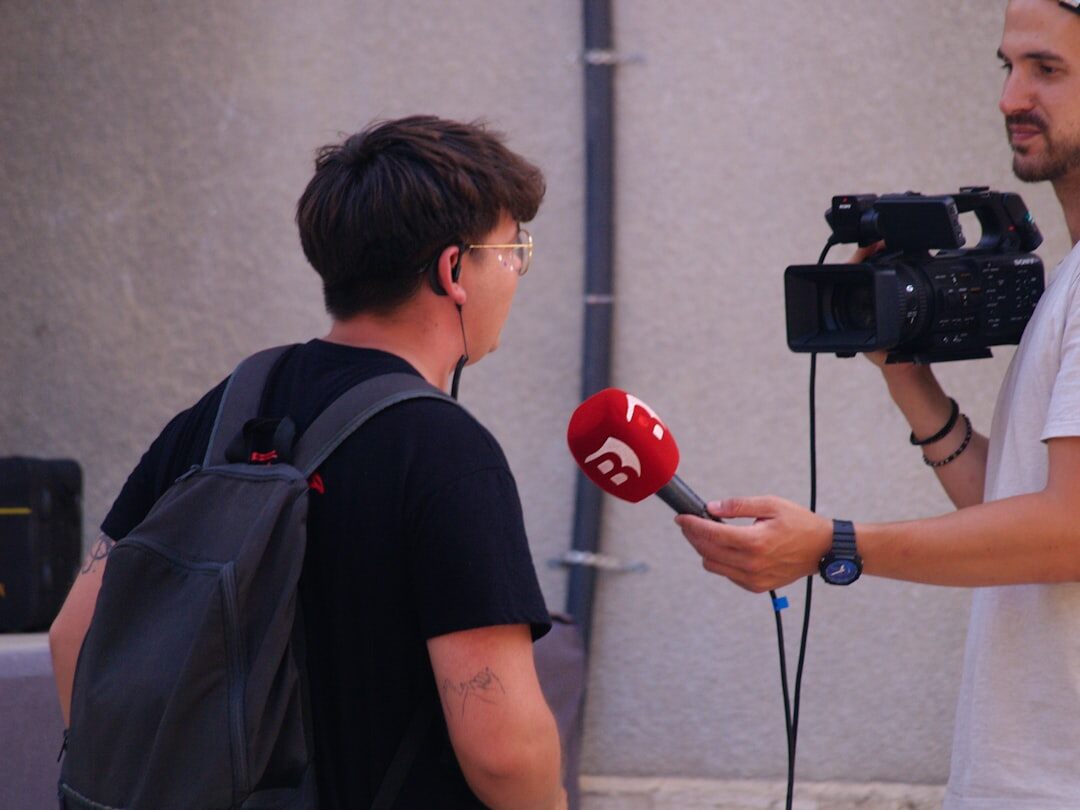 journalist conducting interview